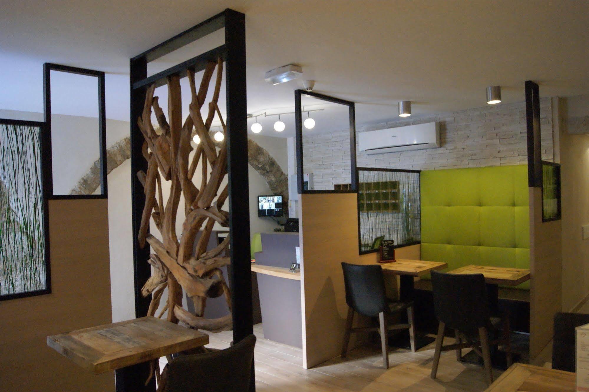 Atipik Hotel Annecy Bagian luar foto